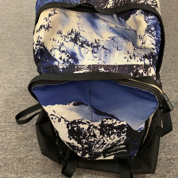 Supreme backpack - Picture 3 of 8